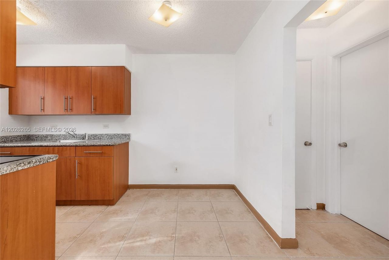 932 Moffett St , Unit 6, Hallandale Beach, FL 33009 Photo