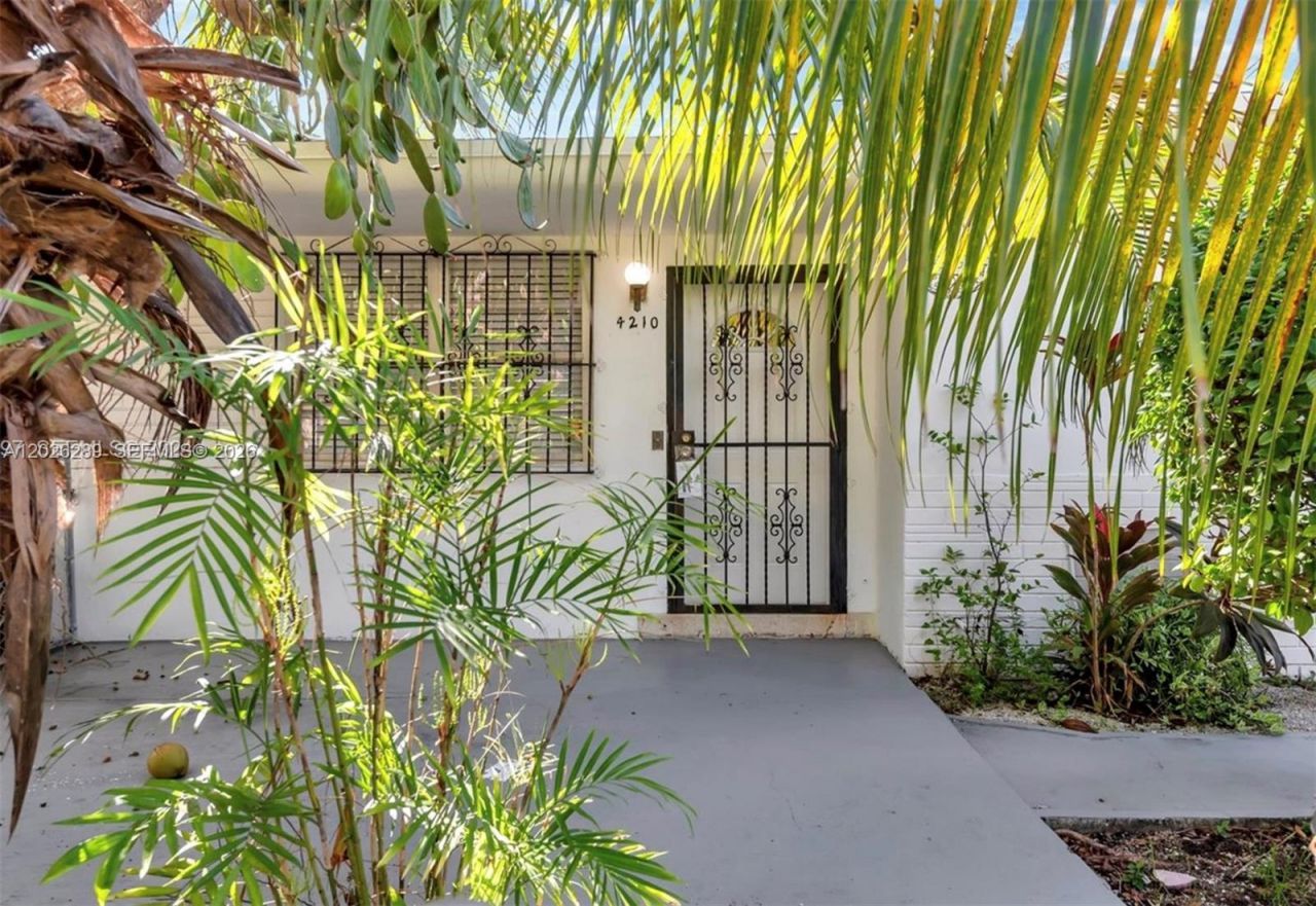 4200 NE 1st Ave, Miami, FL 33137 Photo