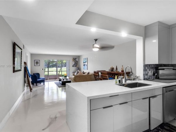 900 SW 128th Ave , Unit 105D, Pembroke Pines, FL 33027