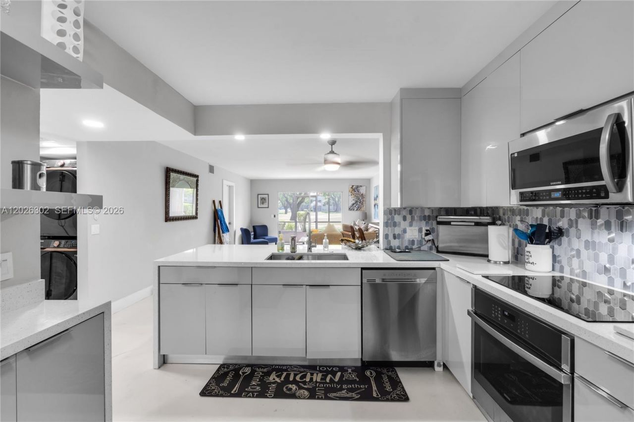 900 SW 128th Ave , Unit 105D, Pembroke Pines, FL 33027 Photo