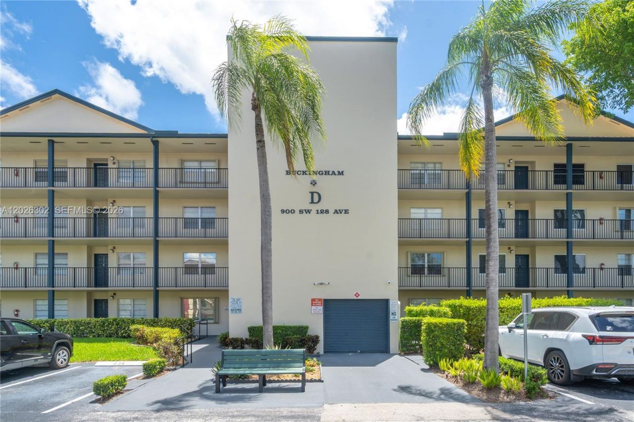 900 SW 128th Ave , Unit 105D, Pembroke Pines, FL 33027 Photo
