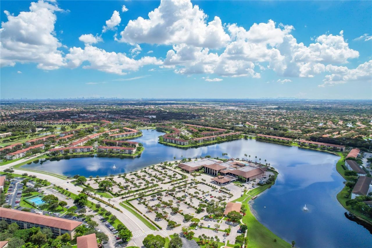 900 SW 128th Ave , Unit 105D, Pembroke Pines, FL 33027 Photo