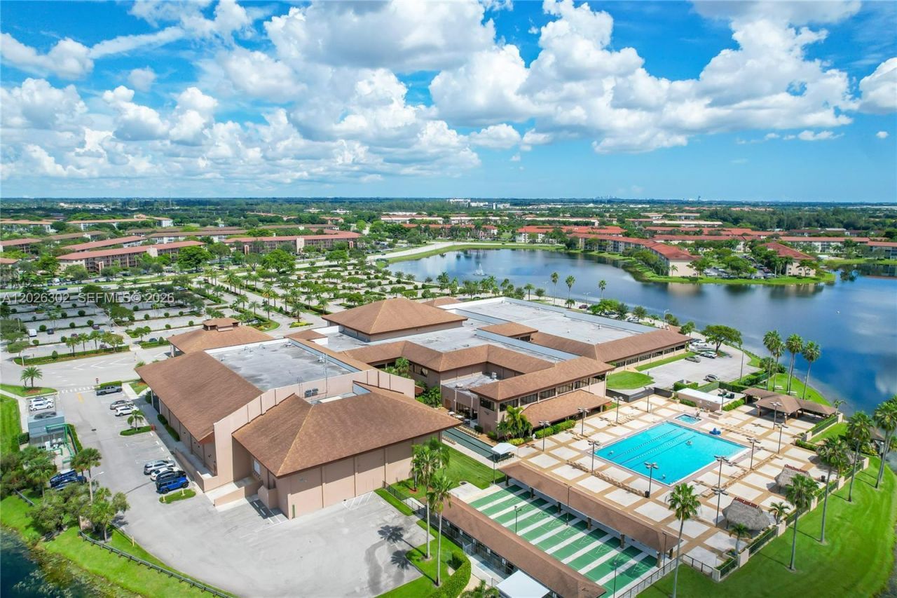 900 SW 128th Ave , Unit 105D, Pembroke Pines, FL 33027 Photo