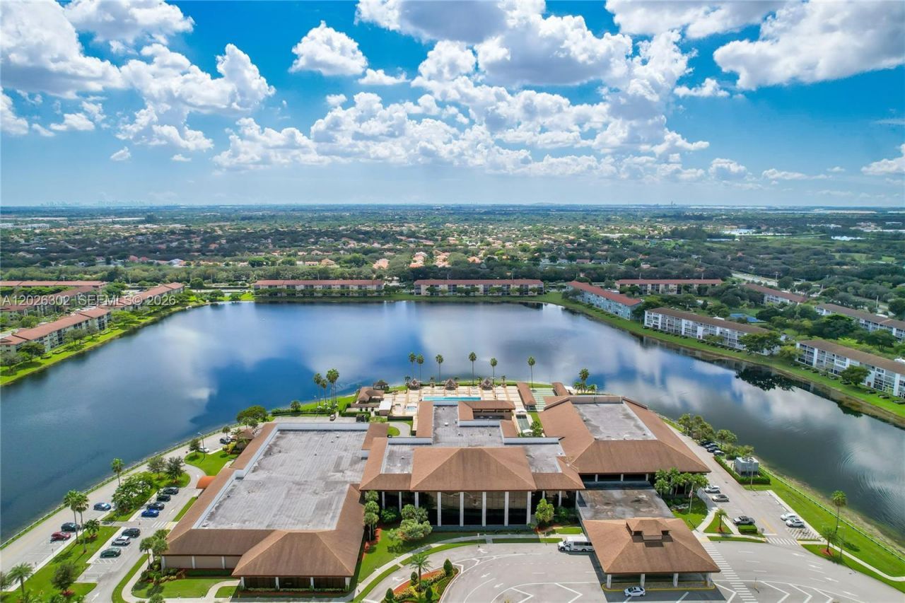 900 SW 128th Ave , Unit 105D, Pembroke Pines, FL 33027 Photo