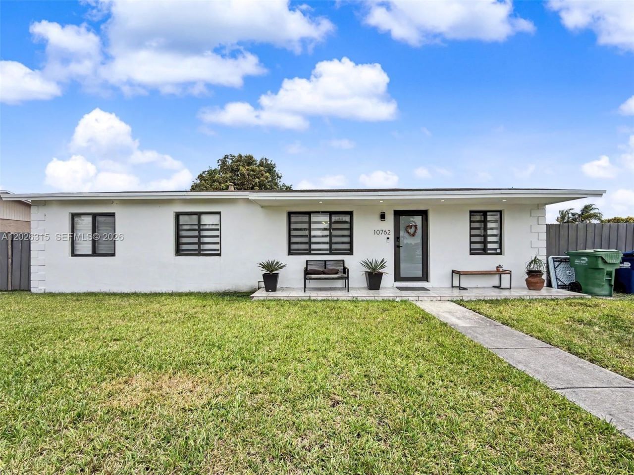 10762 SW 145th St , Miami, FL 33176 Photo