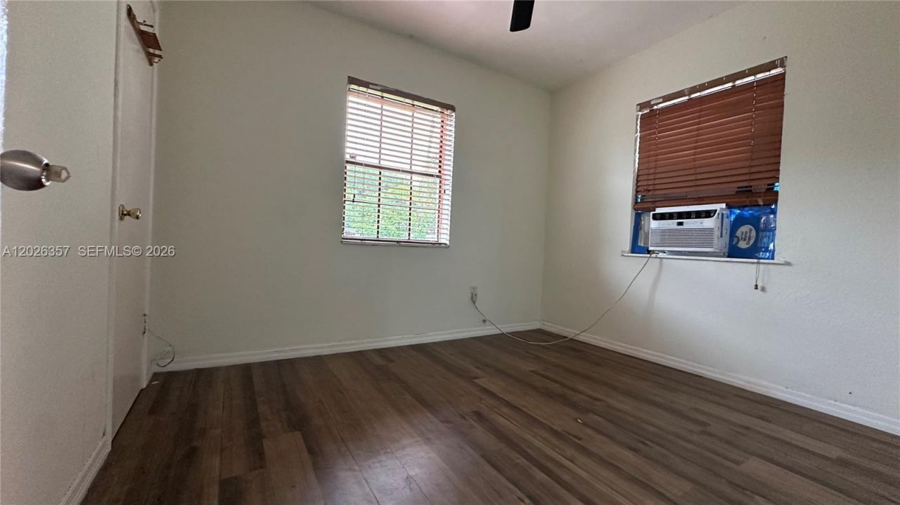 1090 NW 134th St , North Miami, FL 33168 Photo