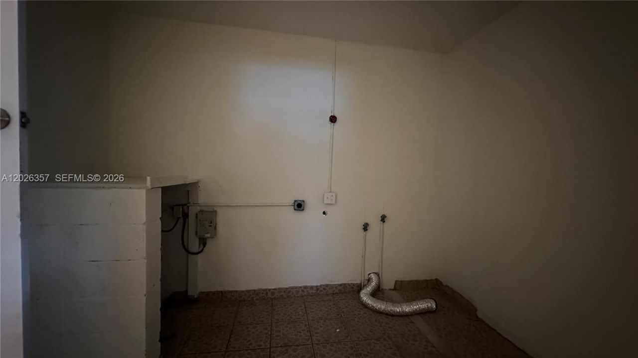 1090 NW 134th St , North Miami, FL 33168 Photo