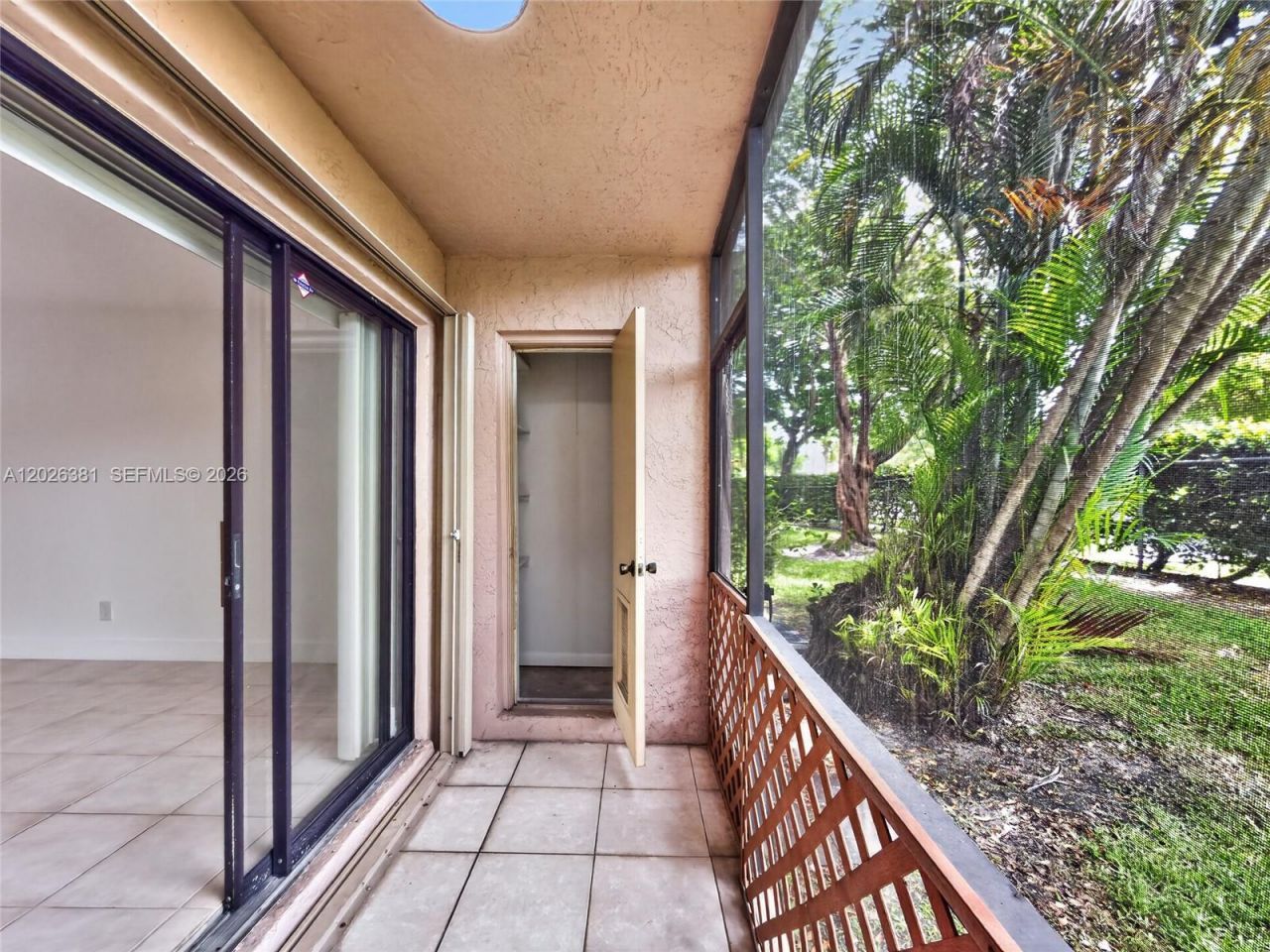 10616 NW 10th St , Unit 104, Pembroke Pines, FL 33026 Photo