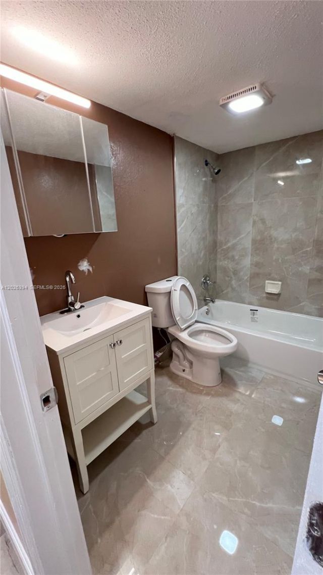 301 NW 177th St , Unit 126, Miami Gardens, FL 33169 Photo