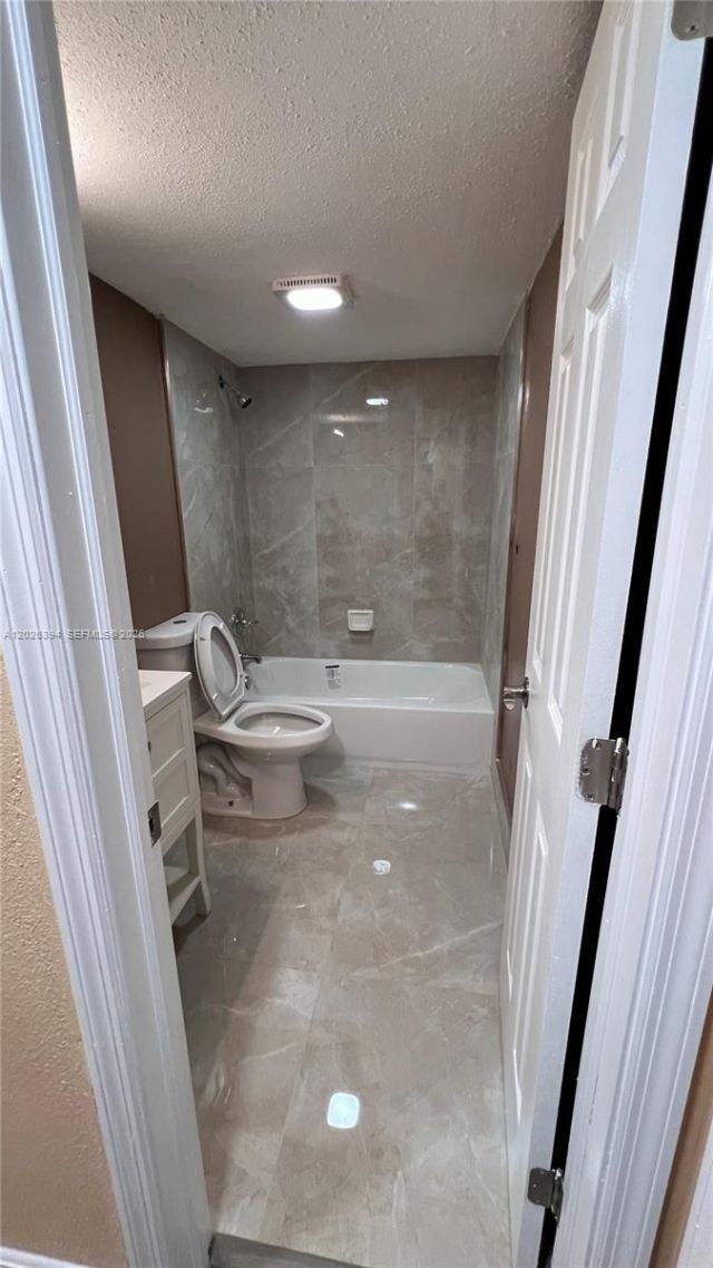 301 NW 177th St , Unit 126, Miami Gardens, FL 33169 Photo