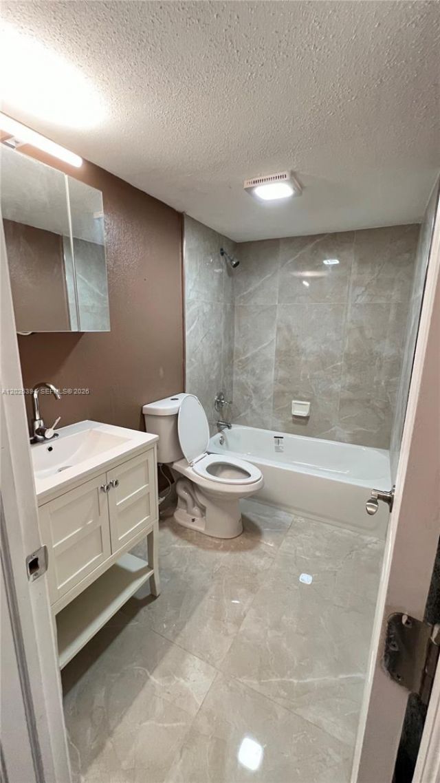 301 NW 177th St , Unit 126, Miami Gardens, FL 33169 Photo