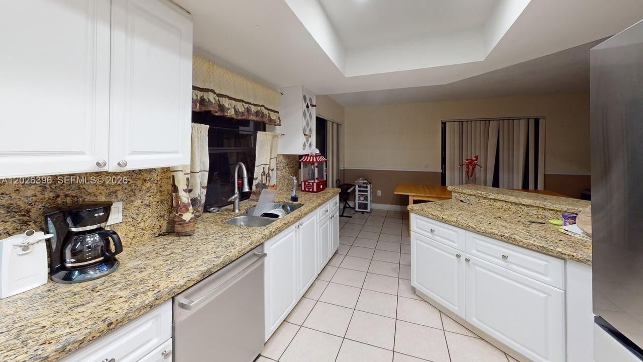 15552 SW 54th Ter , Miami, FL 33185 Photo