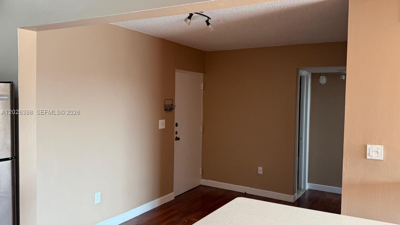 8950 NE 8th Ave, Unit 405, Miami, FL 33138 Photo