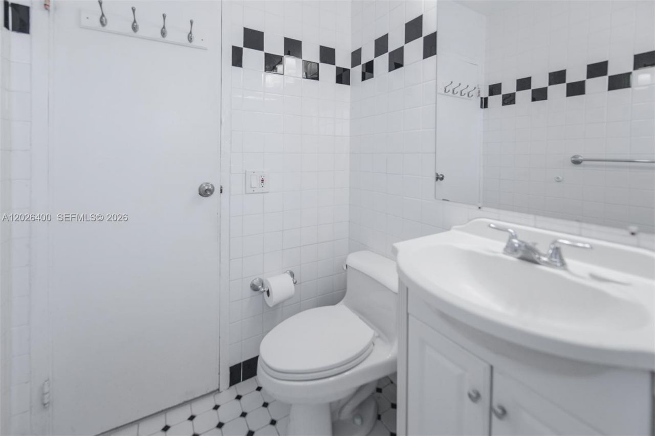 7720 SW 54th Ct , Unit 44-D, Miami, FL 33143 Photo