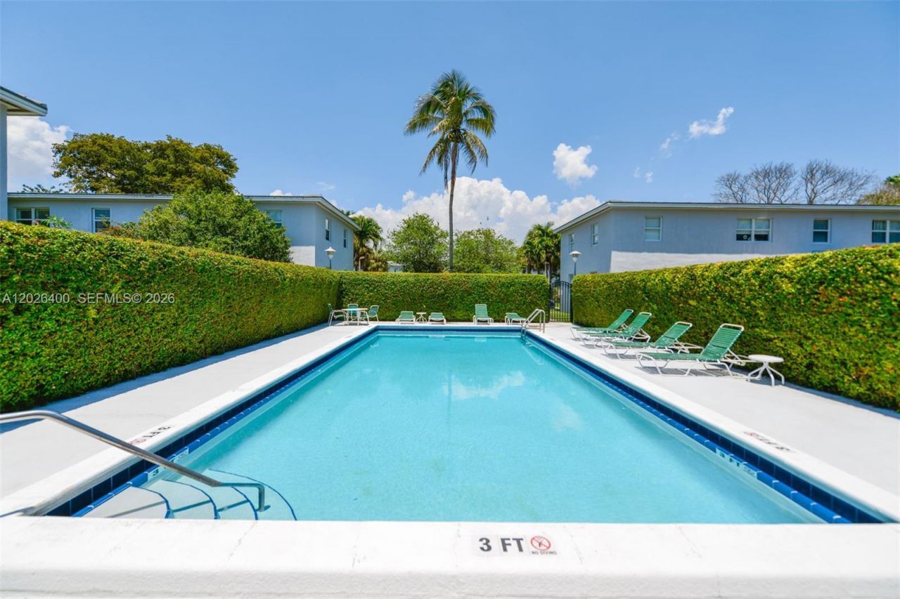 7720 SW 54th Ct , Unit 44-D, Miami, FL 33143 Photo