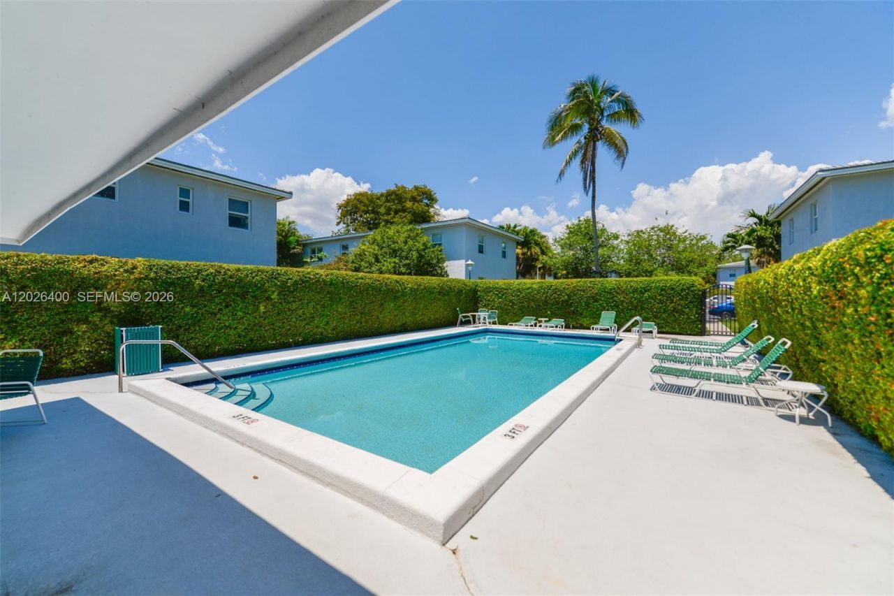 7720 SW 54th Ct , Unit 44-D, Miami, FL 33143 Photo