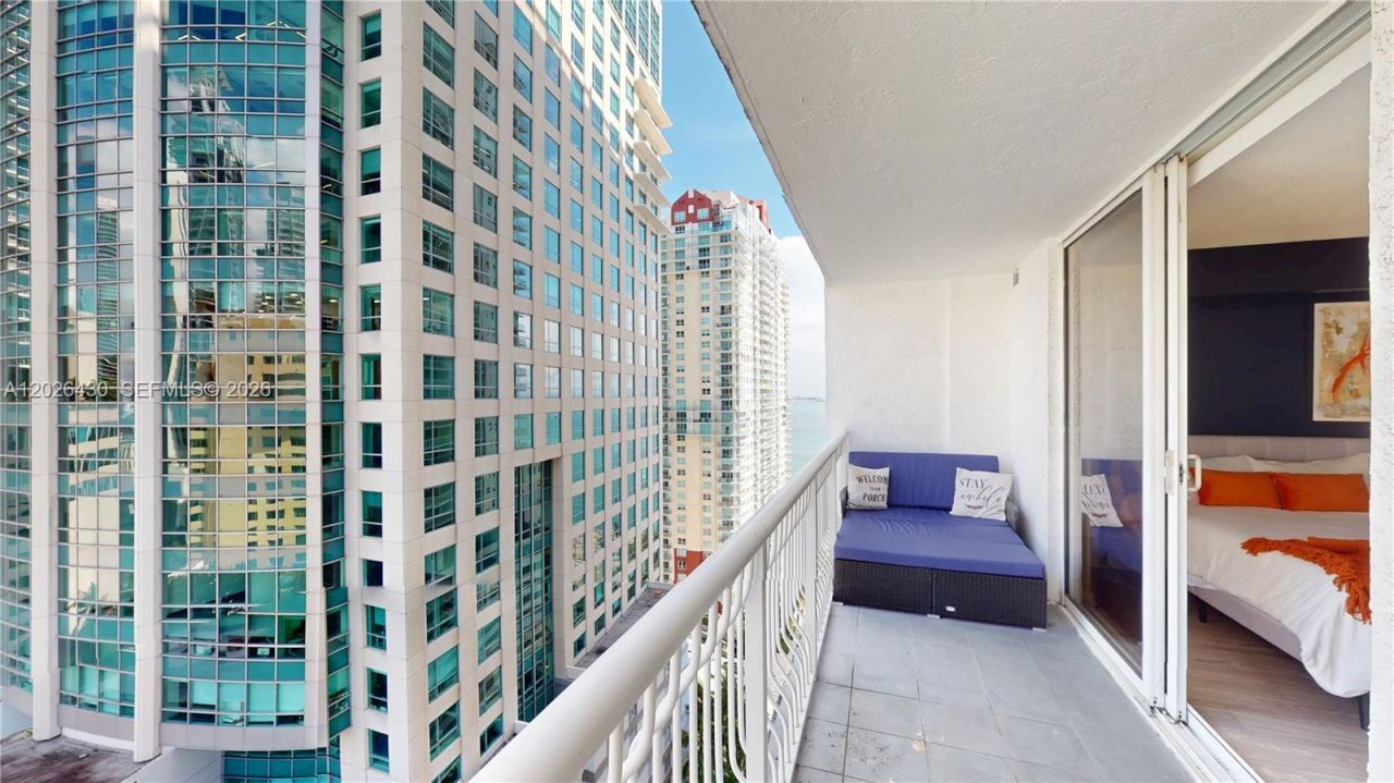 1200 Brickell Bay Dr , Unit 2222, Miami, FL 33131 Photo
