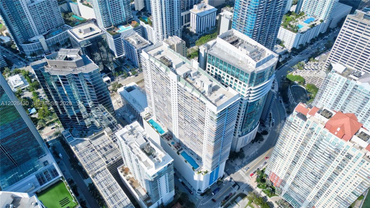 1200 Brickell Bay Dr , Unit 2222, Miami, FL 33131 Photo
