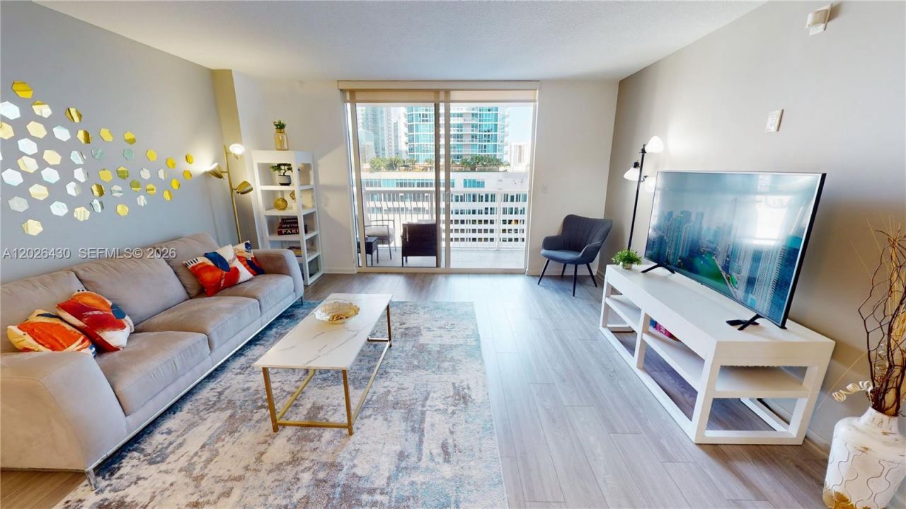 1200 Brickell Bay Dr , Unit 2222, Miami, FL 33131 Photo