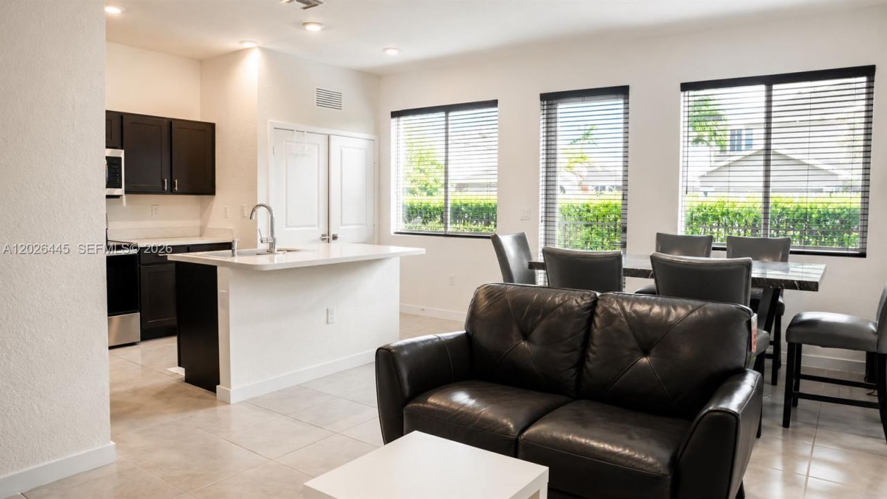 1202 NW 208th Ter, Unit 1202, Miami Gardens, FL 33169 Photo
