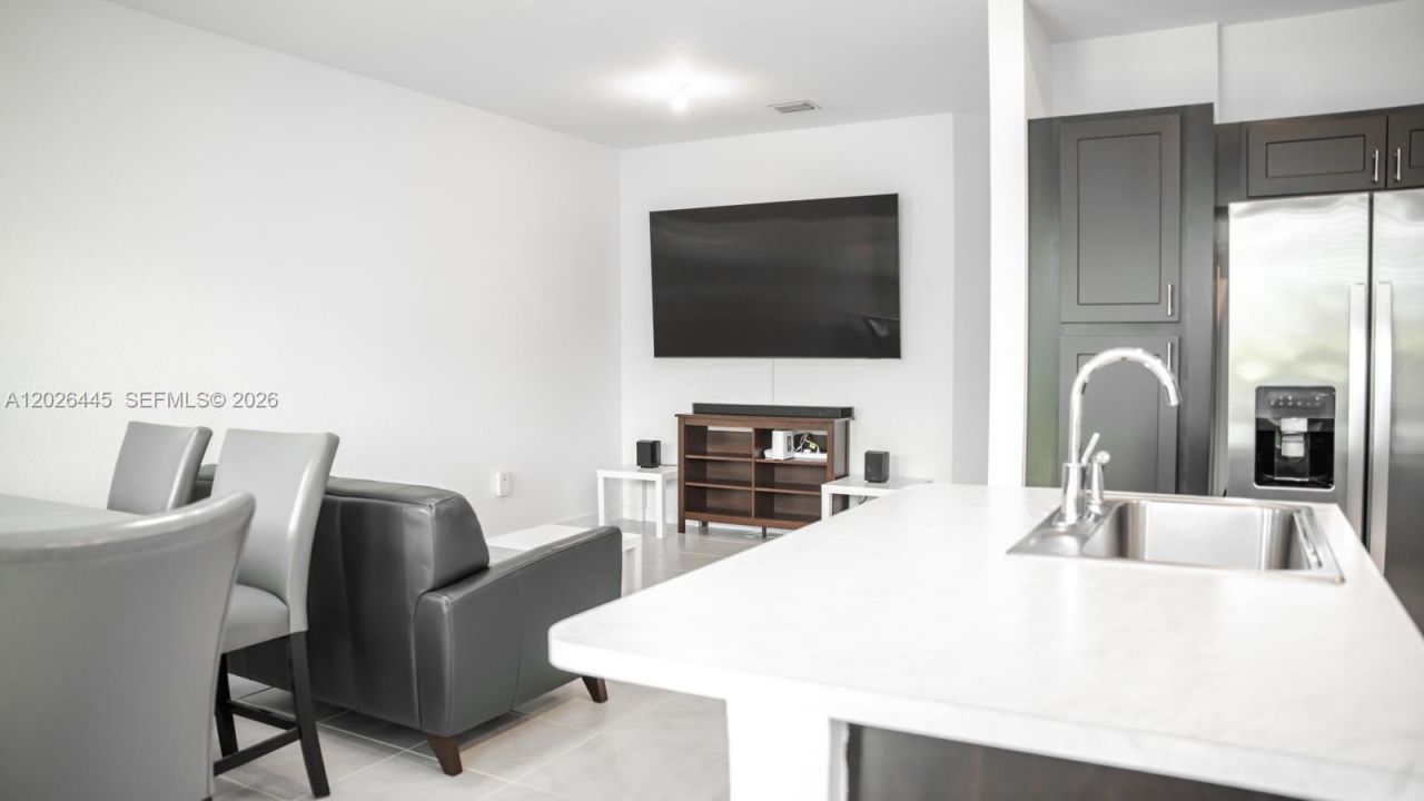 1202 NW 208th Ter, Unit 1202, Miami Gardens, FL 33169 Photo