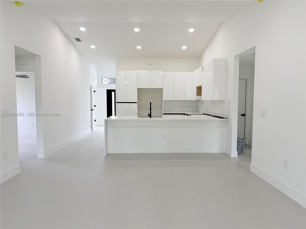 911 Cleveland Ave, Lehigh Acres, FL 33972 Photo