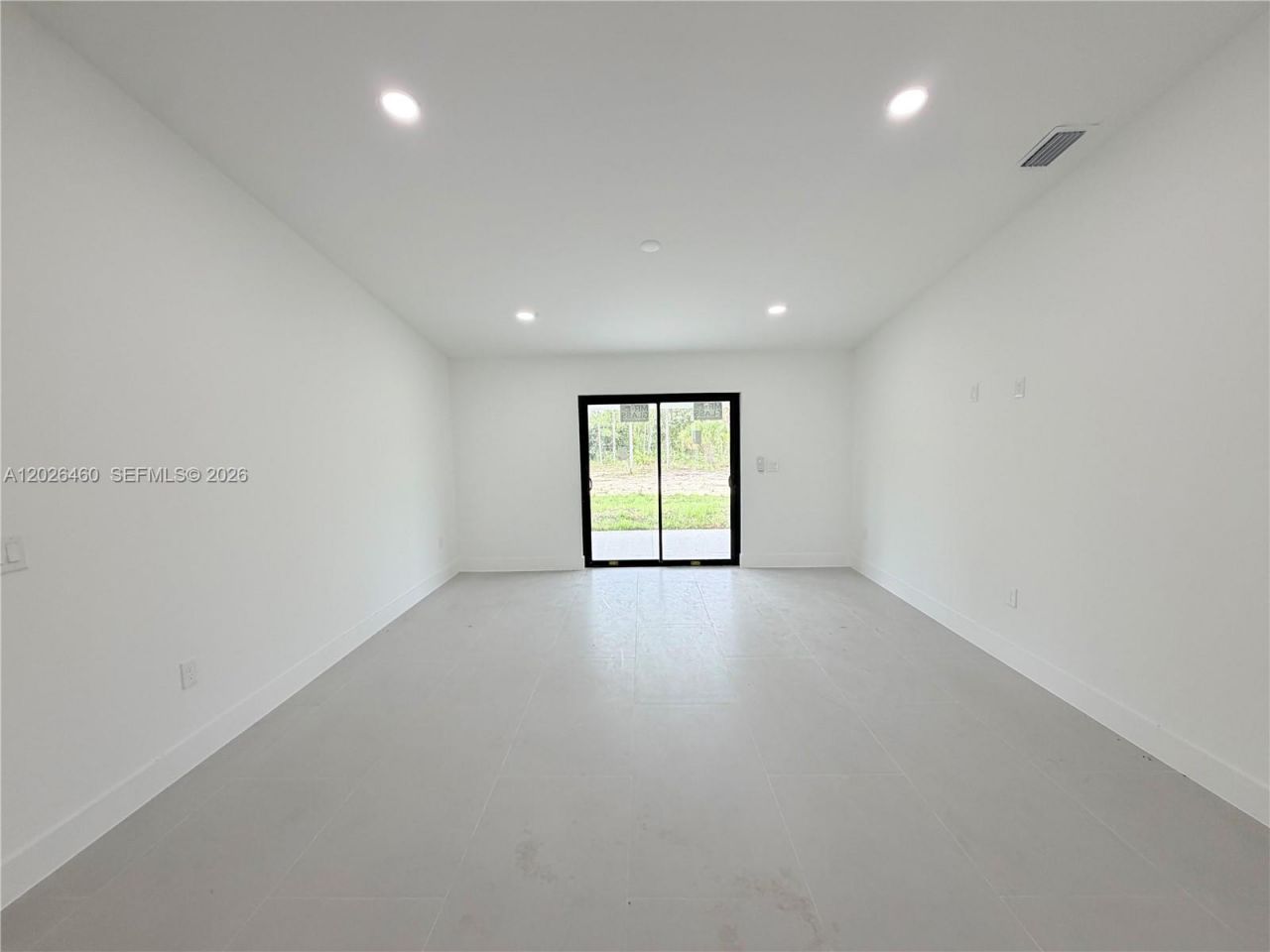 911 Cleveland Ave, Lehigh Acres, FL 33972 Photo