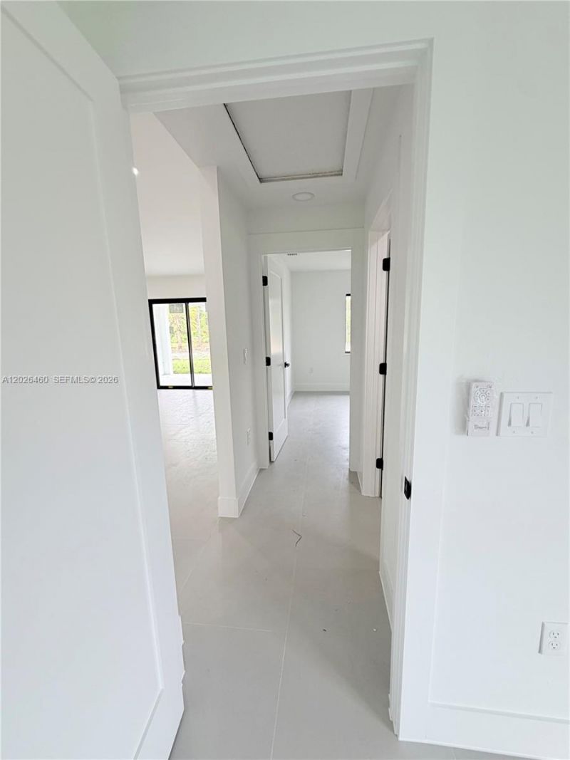911 Cleveland Ave, Lehigh Acres, FL 33972 Photo