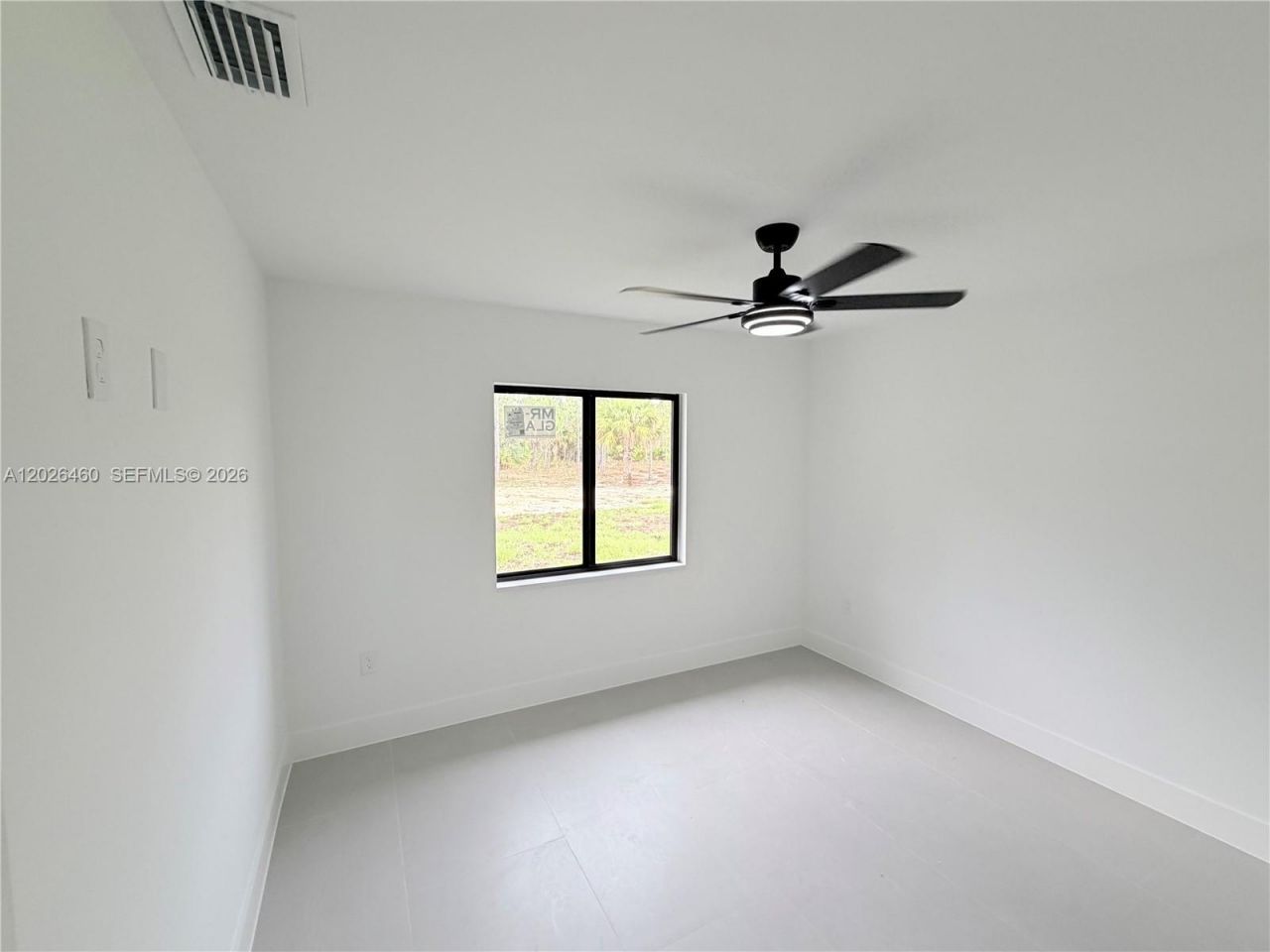 911 Cleveland Ave, Lehigh Acres, FL 33972 Photo