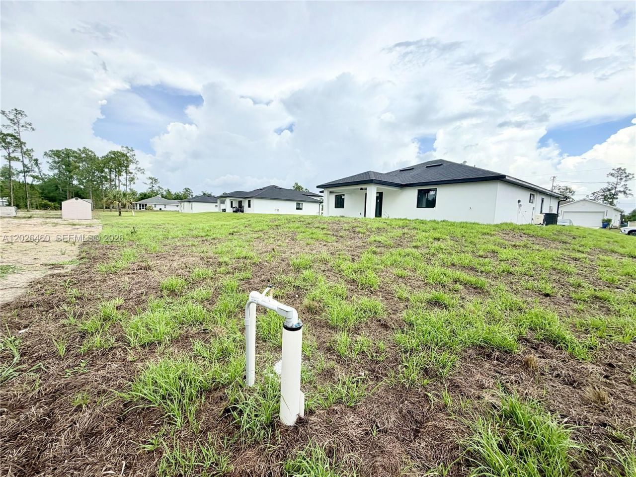 911 Cleveland Ave, Lehigh Acres, FL 33972 Photo