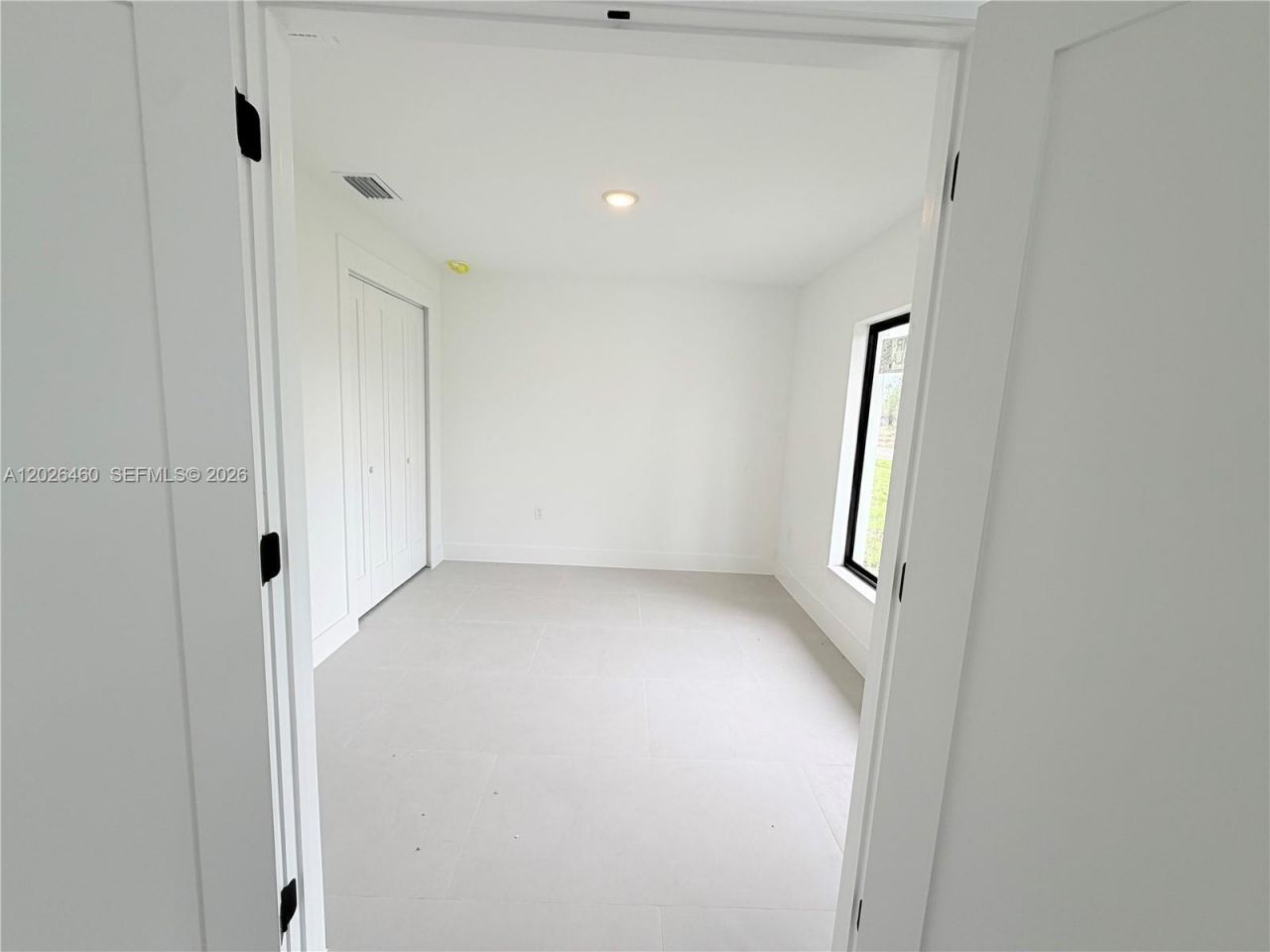911 Cleveland Ave, Lehigh Acres, FL 33972 Photo