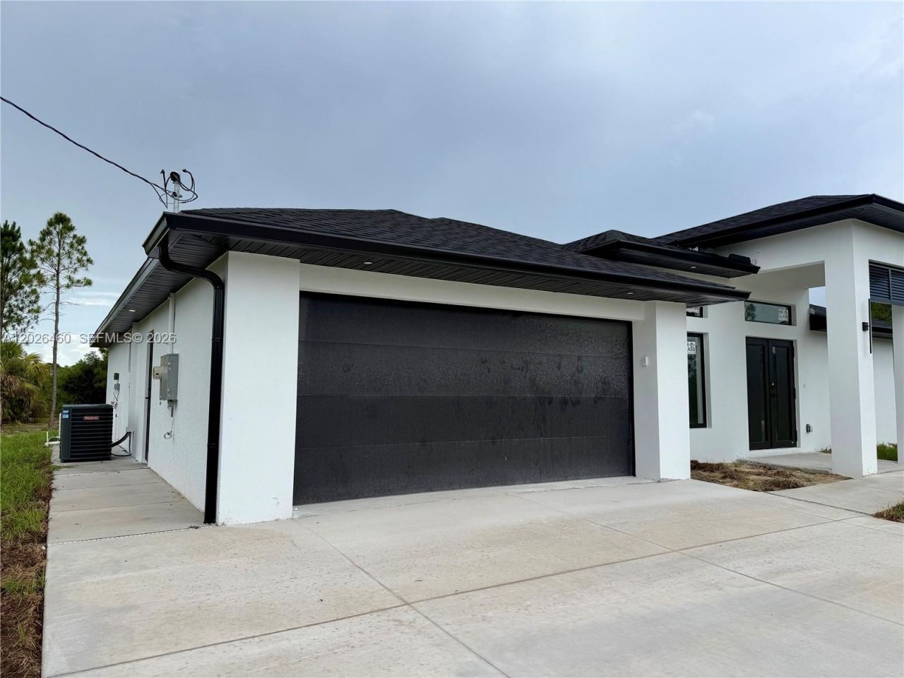 911 Cleveland Ave , Lehigh Acres, FL 33972 Photo