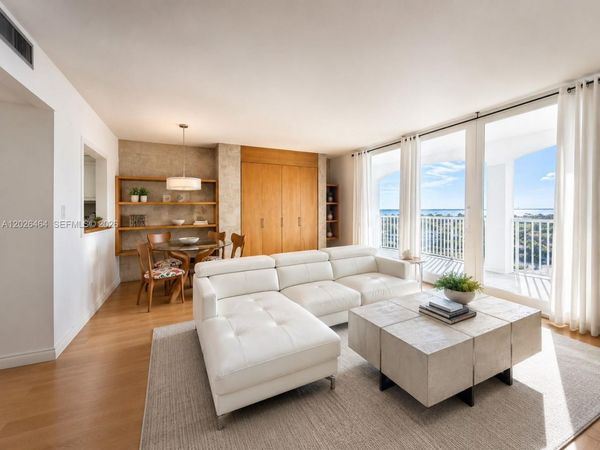 5401 Collins Ave , Unit 1022, Miami Beach, FL 33140