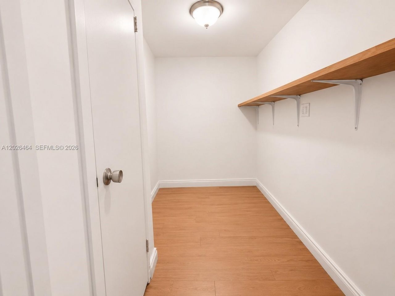 5401 Collins Ave , Unit 1022, Miami Beach, FL 33140 Photo