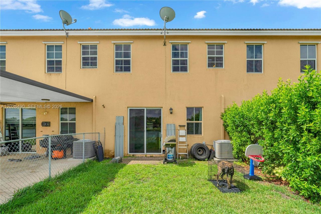 2377 SE 14th St , Homestead, FL 33035 Photo