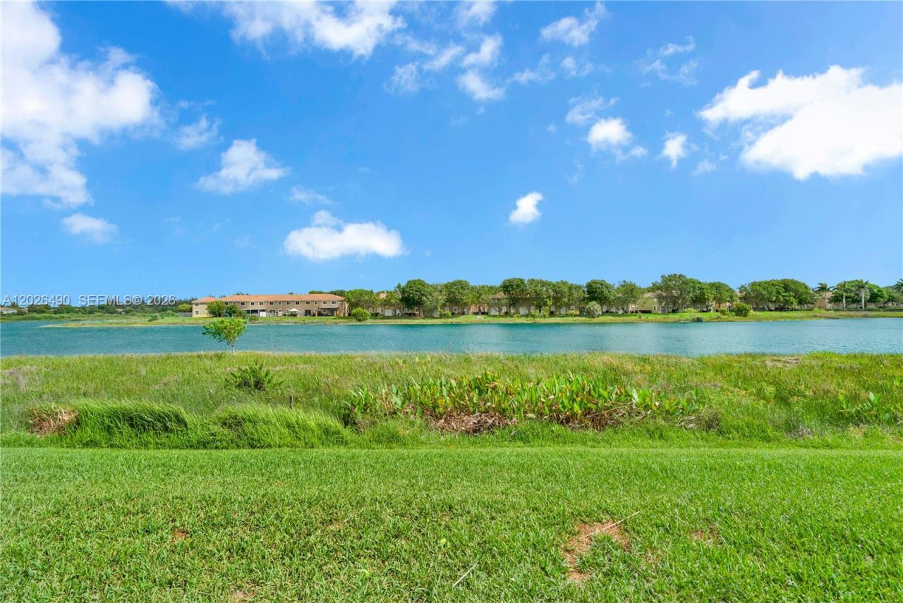 2377 SE 14th St , Homestead, FL 33035 Photo