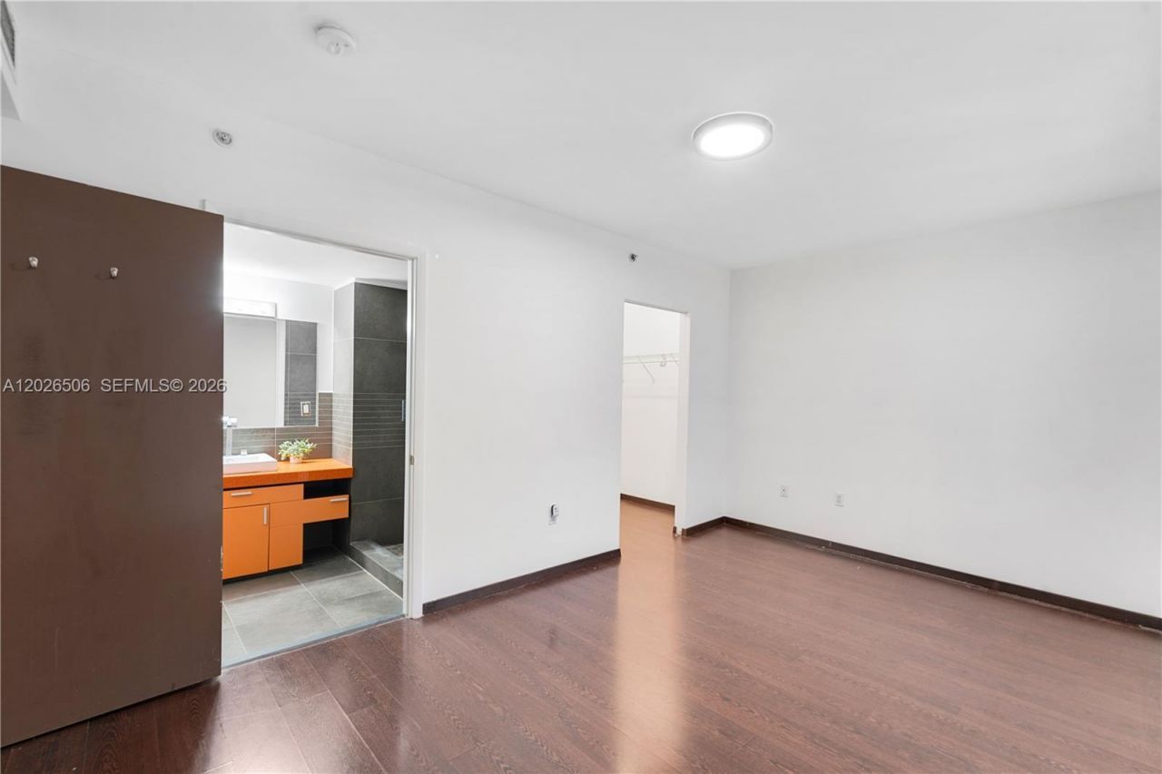 435 21st St , Unit 212, Miami Beach, FL 33139 Photo