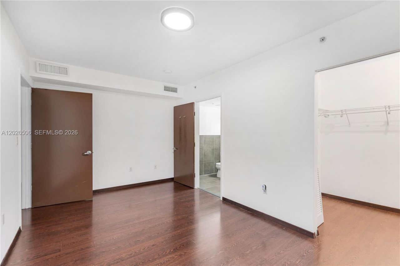 435 21st St , Unit 212, Miami Beach, FL 33139 Photo