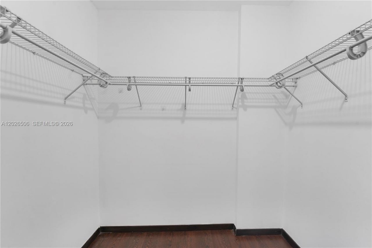 435 21st St , Unit 212, Miami Beach, FL 33139 Photo