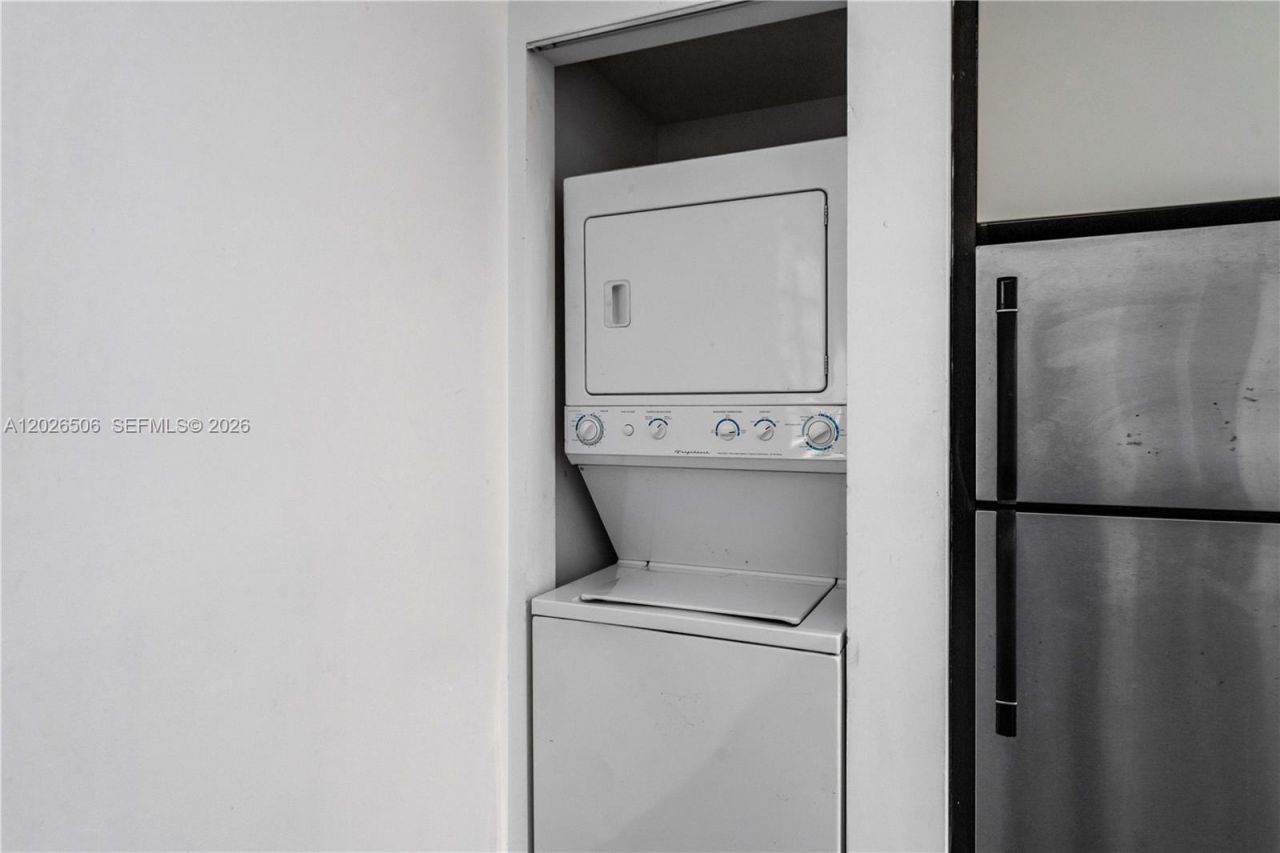 435 21st St , Unit 212, Miami Beach, FL 33139 Photo