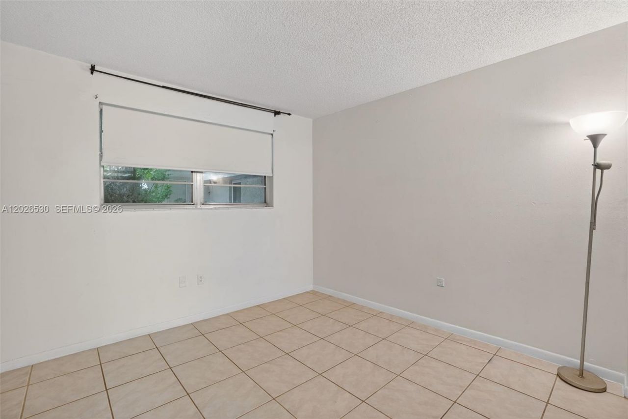 6904 N Kendall Dr , Unit F104, Pinecrest, FL 33156 Photo