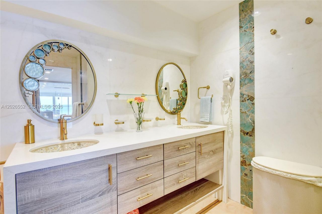 5445 Collins Ave , Unit P2, Miami Beach, FL 33140 Photo