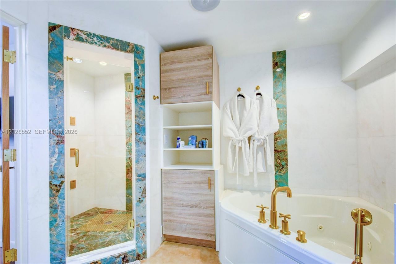 5445 Collins Ave , Unit P2, Miami Beach, FL 33140 Photo