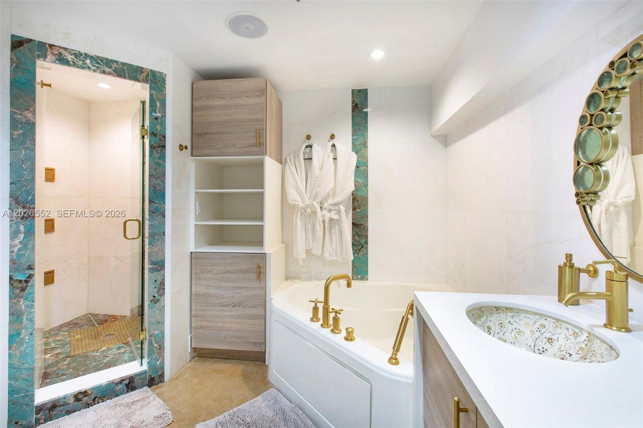 5445 Collins Ave , Unit P2, Miami Beach, FL 33140 Photo