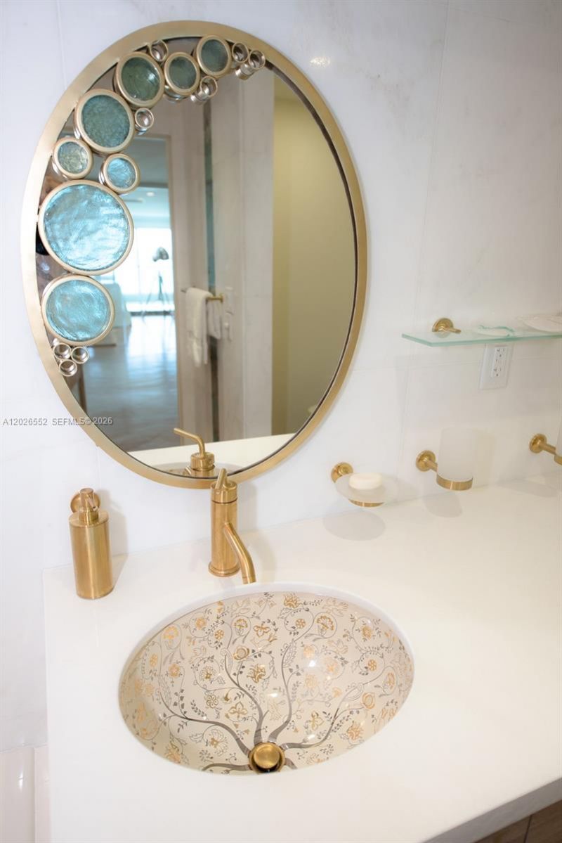 5445 Collins Ave , Unit P2, Miami Beach, FL 33140 Photo