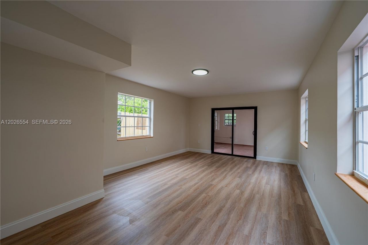 370 Flagami Blvd , Unit 370, Miami, FL 33144 Photo