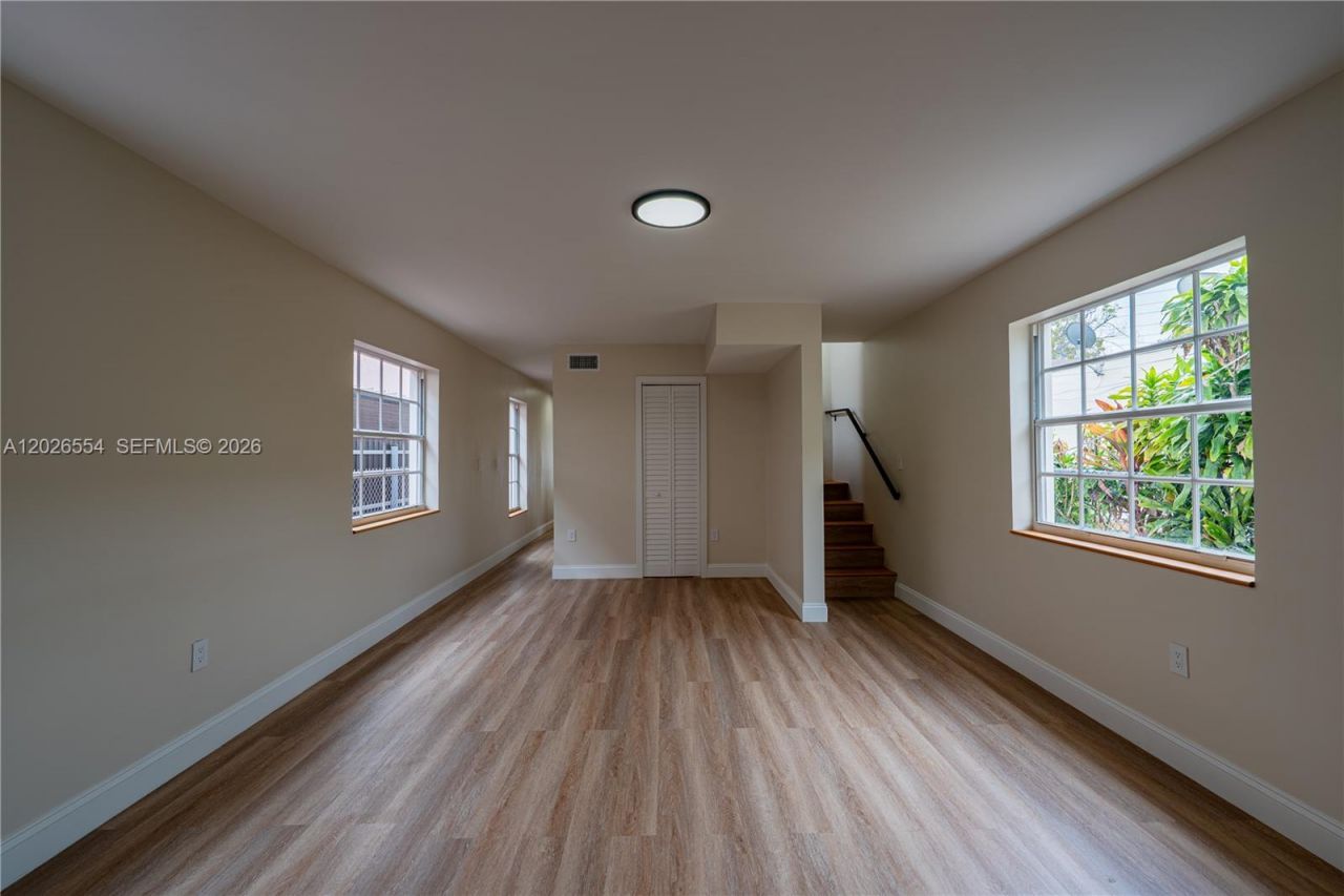370 Flagami Blvd , Unit 370, Miami, FL 33144 Photo