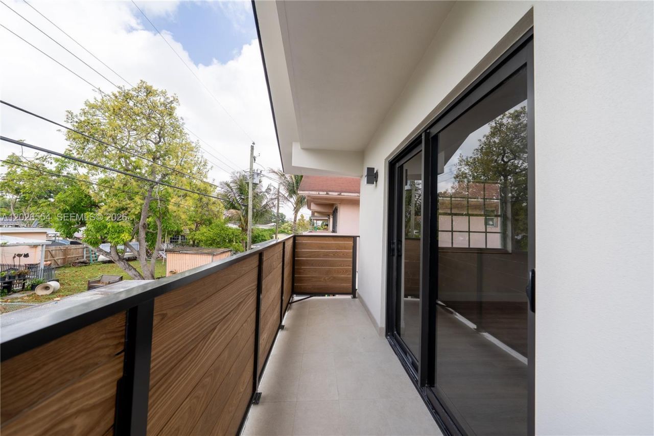 370 Flagami Blvd , Unit 370, Miami, FL 33144 Photo
