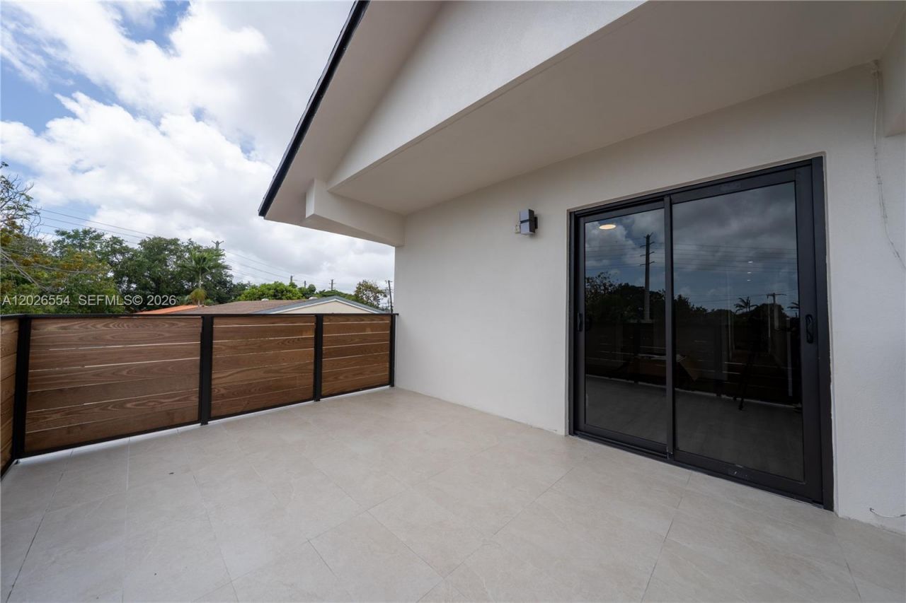 370 Flagami Blvd , Unit 370, Miami, FL 33144 Photo