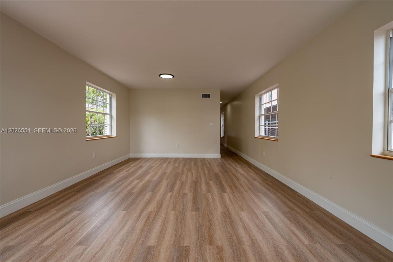 370 Flagami Blvd , Unit 370, Miami, FL 33144 Photo